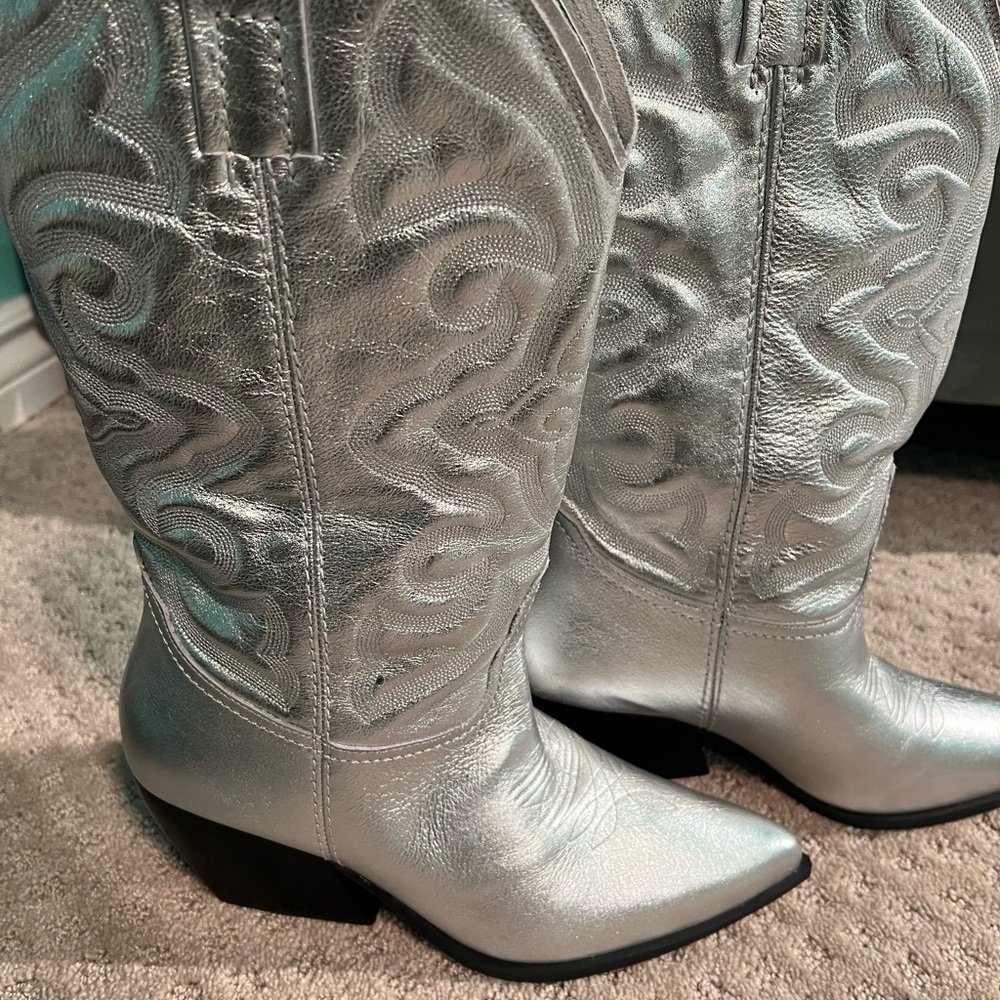 🔥 🔥 Steve Madden BOOTS ON THE GROUND 🪭🪭🪭 - Picture 7 of 13